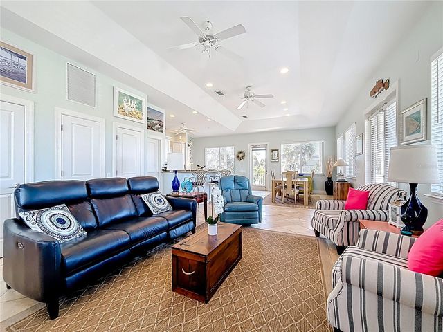 211 WINSON AVENUE, Englewood, FL 34223