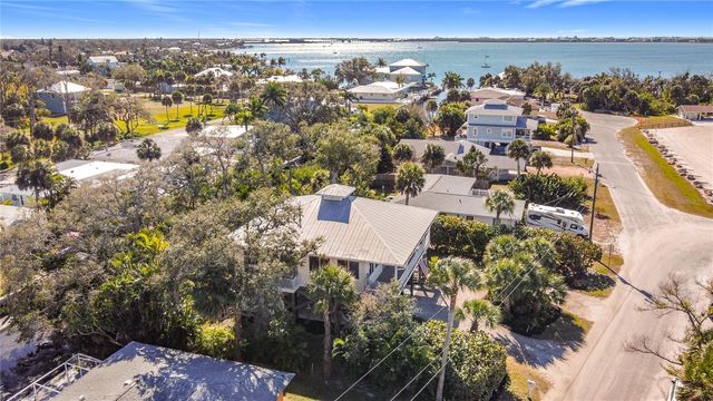 211 WINSON AVENUE, Englewood, FL 34223