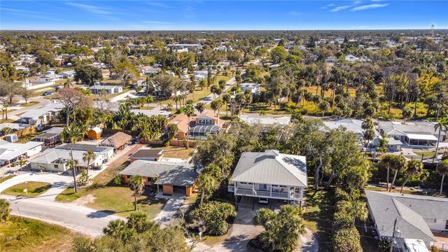 211 WINSON AVENUE, Englewood, FL 34223