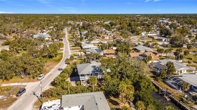 211 WINSON AVENUE, Englewood, FL 34223