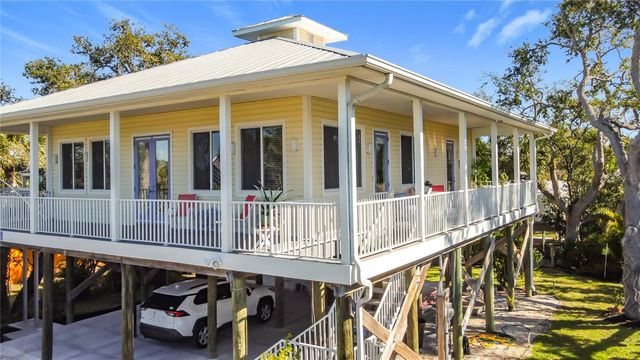 211 WINSON AVENUE, Englewood, FL 34223