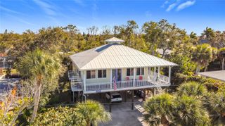 211 WINSON AVENUE, Englewood, FL 34223