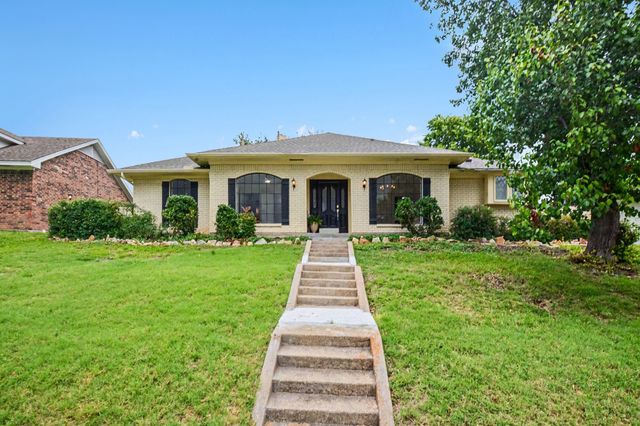 1702 Surrey Court, Garland, TX 75043