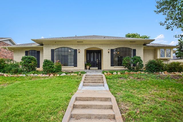 1702 Surrey Court, Garland, TX 75043