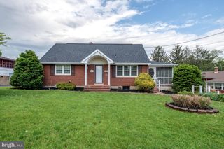403 WILSHIRE DRIVE, Lebanon, PA 17042