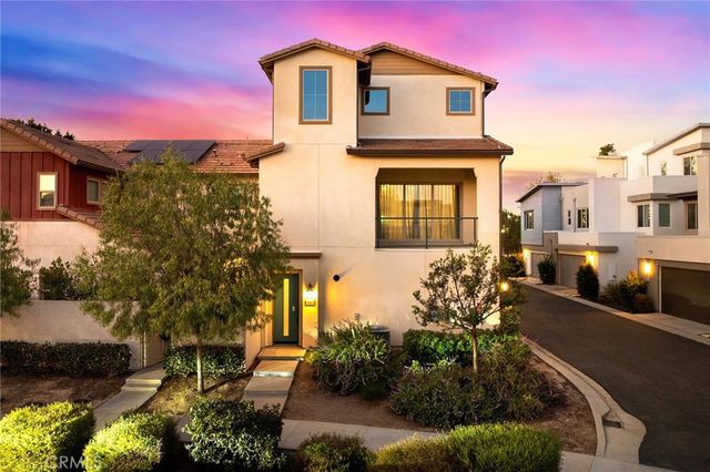 115 Frame, Irvine, CA 92618