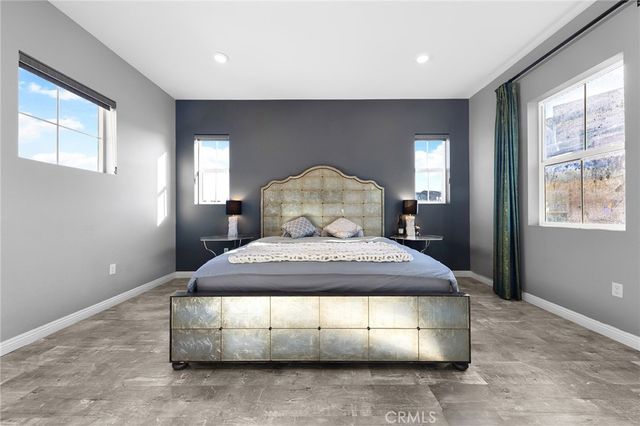 115 Frame, Irvine, CA 92618