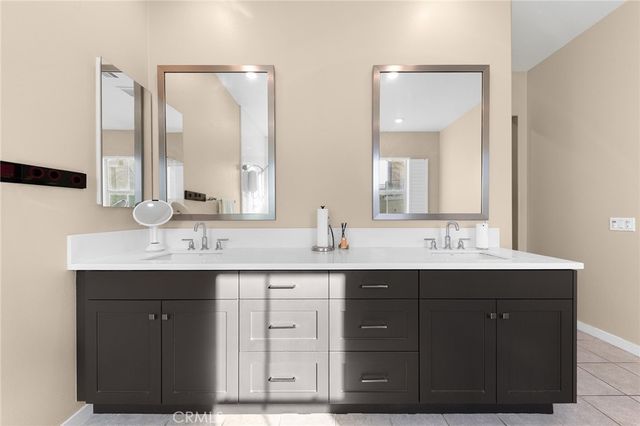 115 Frame, Irvine, CA 92618