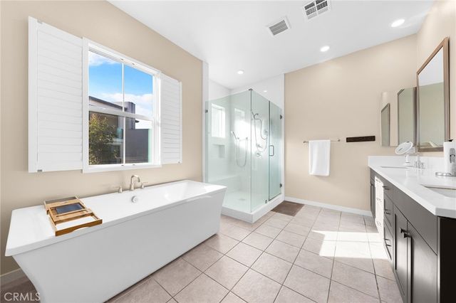 115 Frame, Irvine, CA 92618