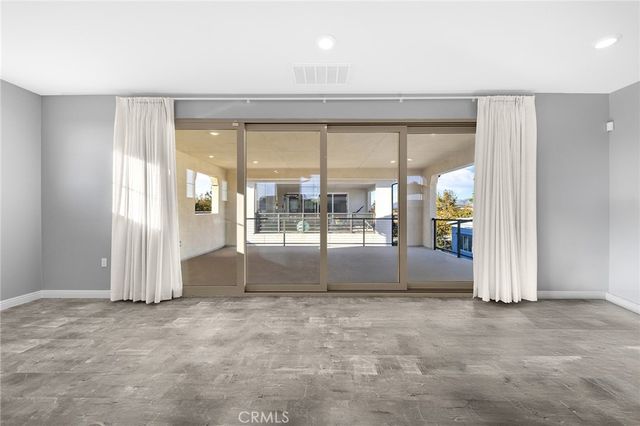 115 Frame, Irvine, CA 92618