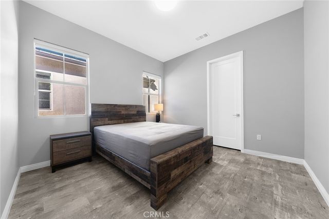 115 Frame, Irvine, CA 92618