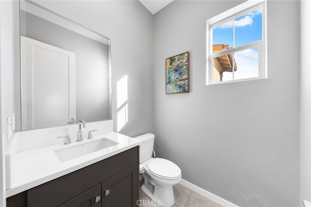 115 Frame, Irvine, CA 92618