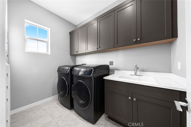 115 Frame, Irvine, CA 92618