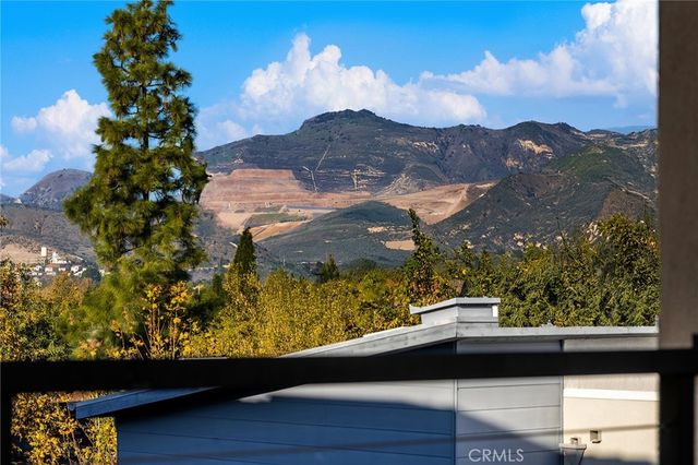 115 Frame, Irvine, CA 92618