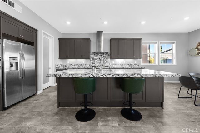 115 Frame, Irvine, CA 92618