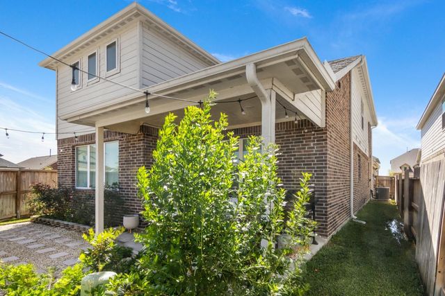 761 Lake Lacosta Drive, Katy, TX 77493