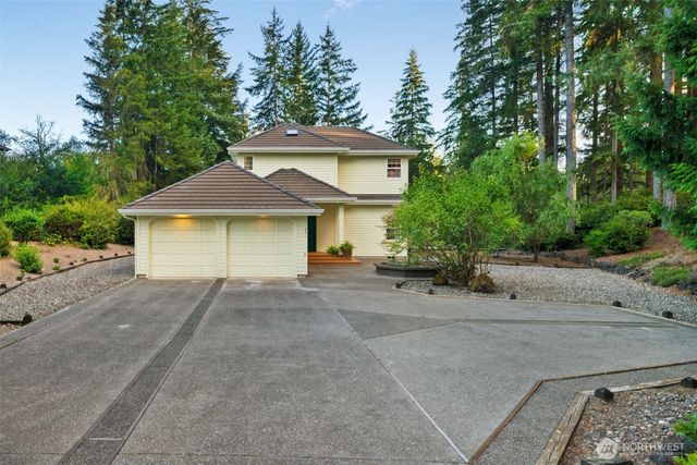 641 E Lakeshore Drive, Allyn, WA 98524