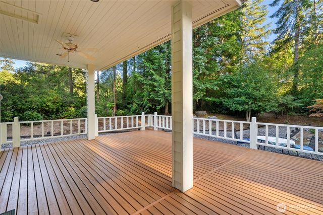 641 E Lakeshore Drive, Allyn, WA 98524