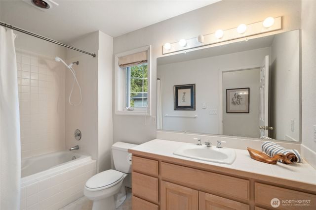 641 E Lakeshore Drive, Allyn, WA 98524