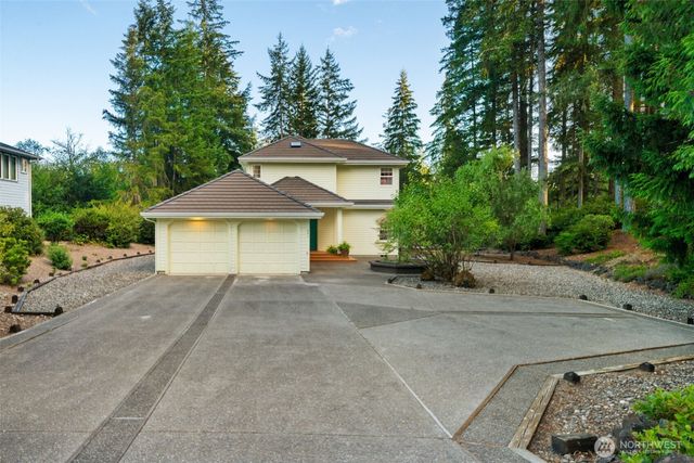 641 E Lakeshore Drive, Allyn, WA 98524