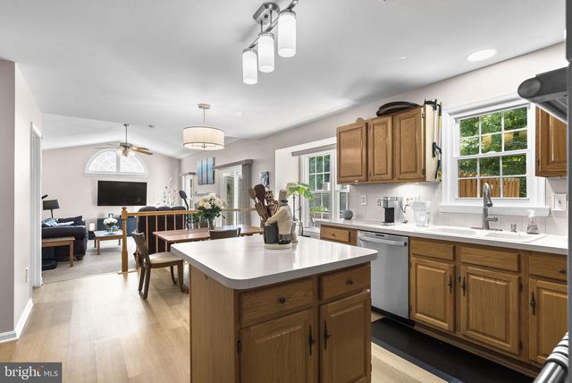 14021 HEATHERSTONE DR, Bowie, MD 20720