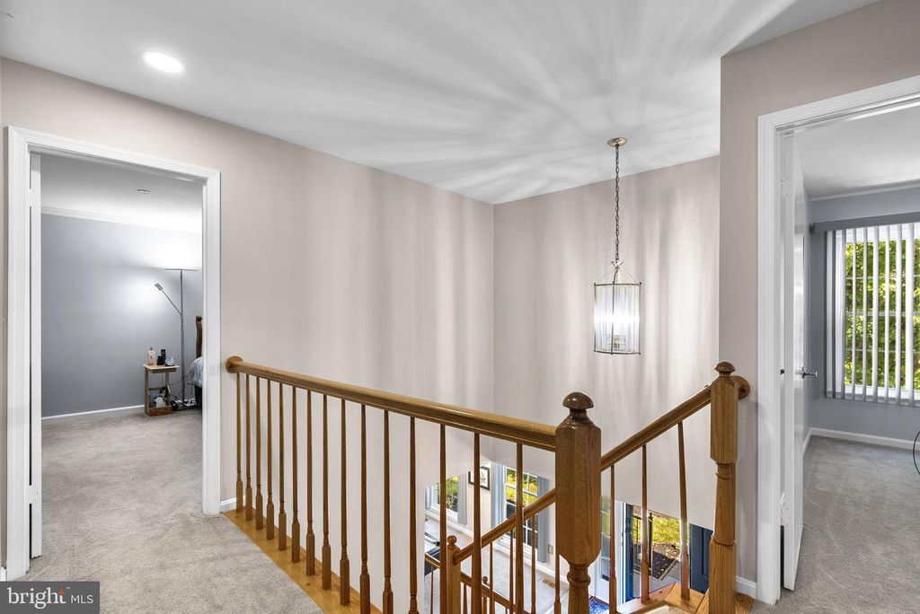 Image 19 of property listing at 14021 HEATHERSTONE DR, Bowie, MD 20720