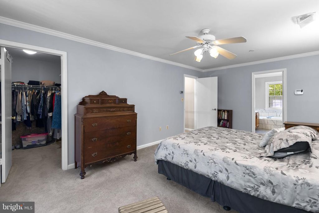 Image 21 of property listing at 14021 HEATHERSTONE DR, Bowie, MD 20720