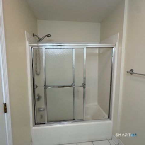 670 Boston Post Road 18, Milford, CT 06460