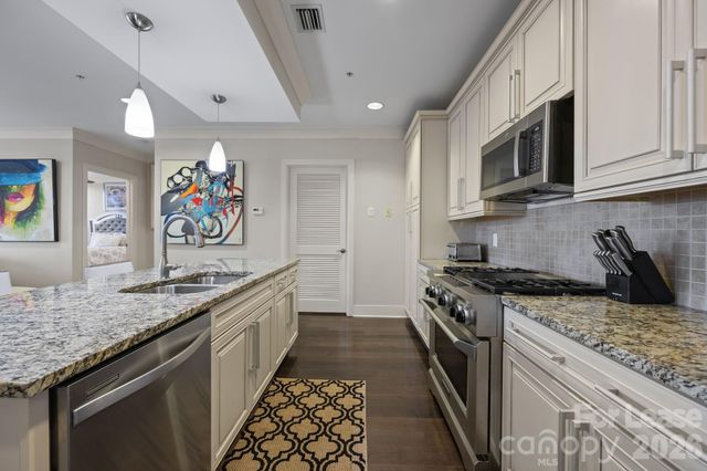 222 S Caldwell Street 1601, Charlotte, NC 28202