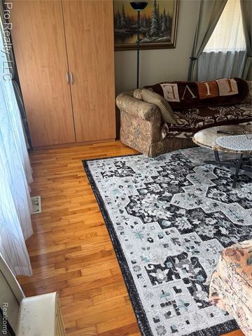 830 S Venoy Road, Westland, MI 48186