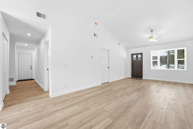 3494 Gleaner Hall Road, Kingsley, MI 49649