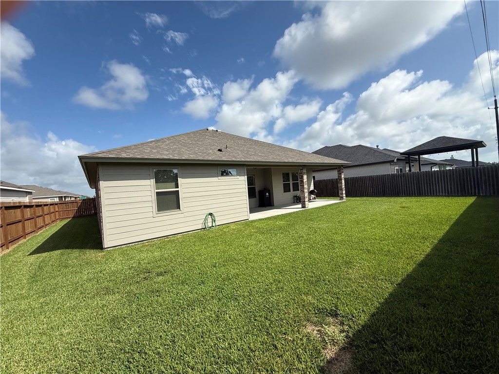 7934 Krypton Dr, Corpus Christi, TX 78414 — photo 4