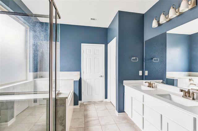 15334 Rosehill Summit Lane, Houston, TX 77044