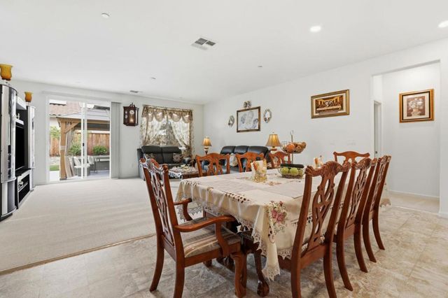 805 Klamath Way, Hollister, CA 95023