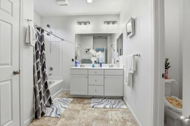 805 Klamath Way, Hollister, CA 95023