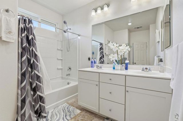 805 Klamath Way, Hollister, CA 95023