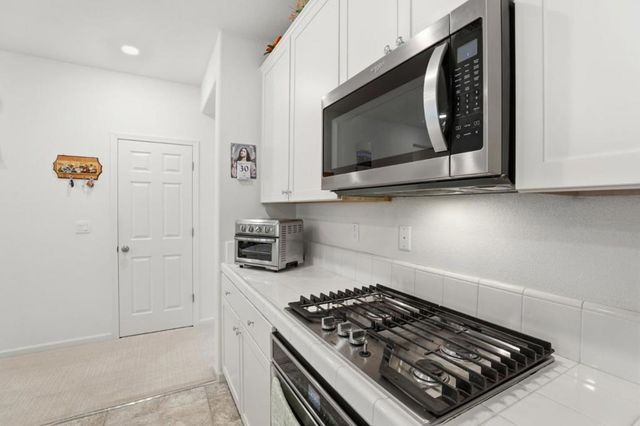 805 Klamath Way, Hollister, CA 95023