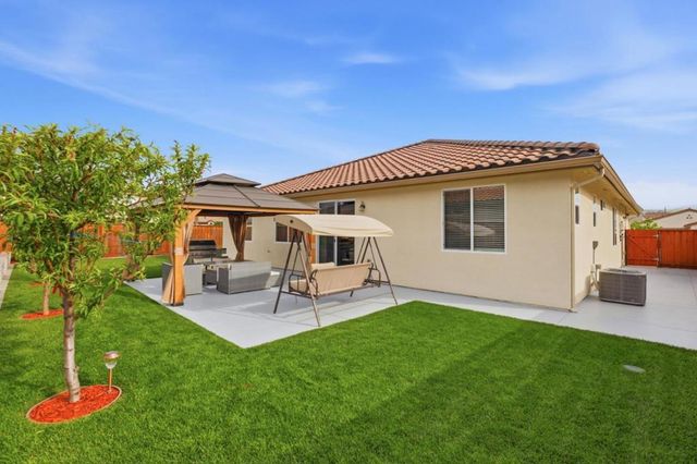 805 Klamath Way, Hollister, CA 95023