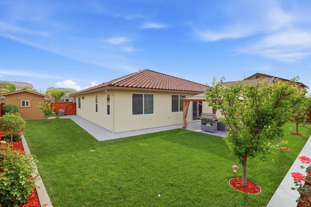 805 Klamath Way, Hollister, CA 95023