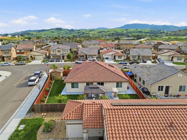 805 Klamath Way, Hollister, CA 95023