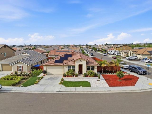 805 Klamath Way, Hollister, CA 95023