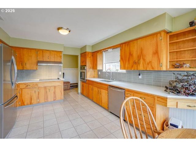 7008 Nw CANYON CREST Loop, Vancouver, WA 98665