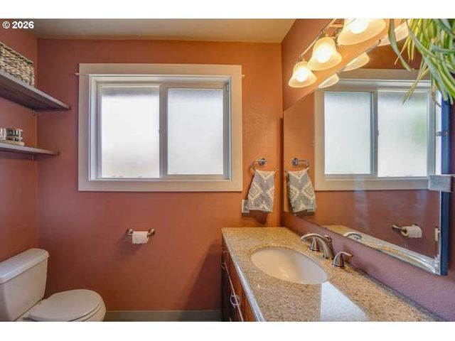 7008 Nw CANYON CREST Loop, Vancouver, WA 98665