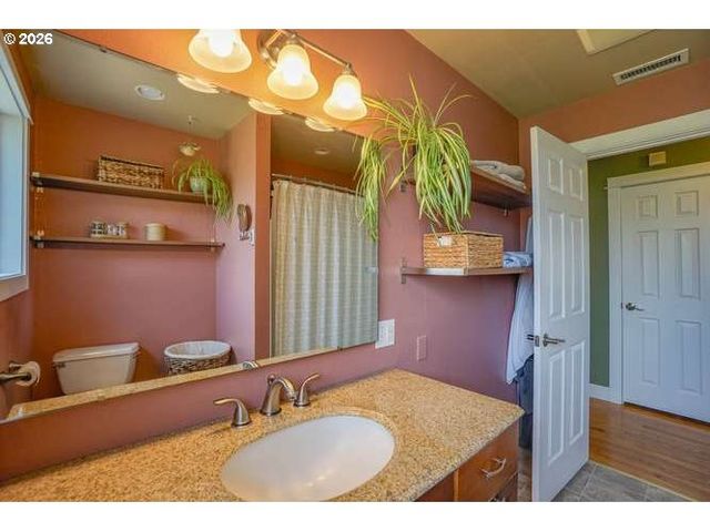 7008 Nw CANYON CREST Loop, Vancouver, WA 98665