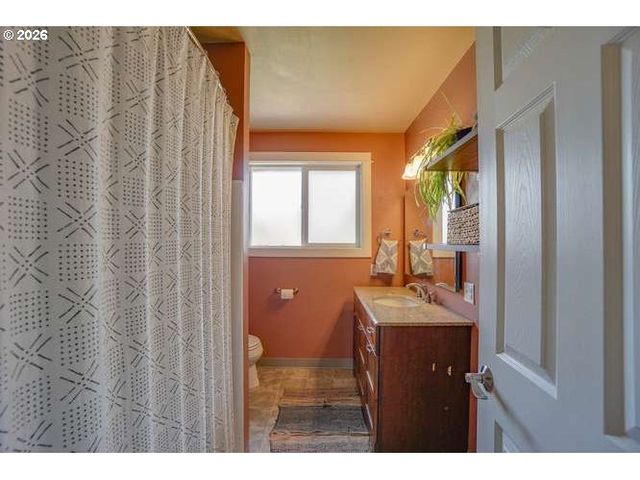 7008 Nw CANYON CREST Loop, Vancouver, WA 98665