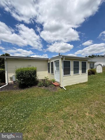12 LONGWOOD CT W, Harleysville, PA 19438