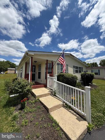 12 LONGWOOD CT W, Harleysville, PA 19438