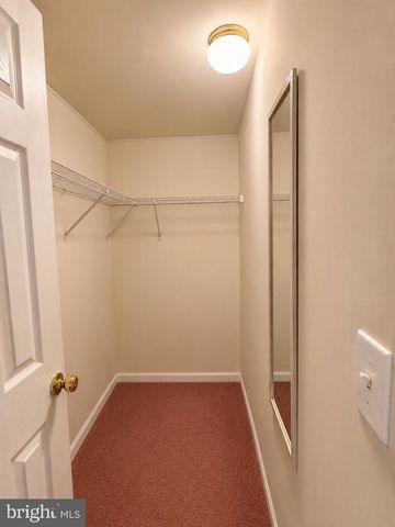 12 LONGWOOD CT W, Harleysville, PA 19438