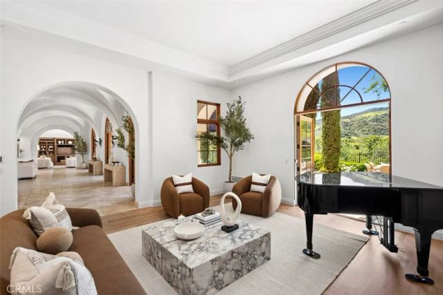 31 Black Hawk, Irvine, CA 92603