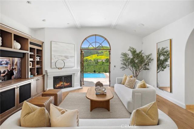 31 Black Hawk, Irvine, CA 92603
